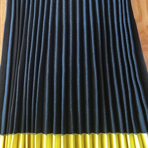 Derek Lam black net dress with yellow detail size small - Picture 8 of 8